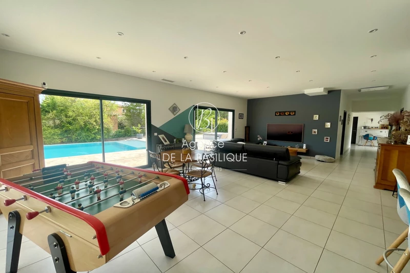 Vente maison contemporaine Saint-Maximin-la-Sainte-Baume  