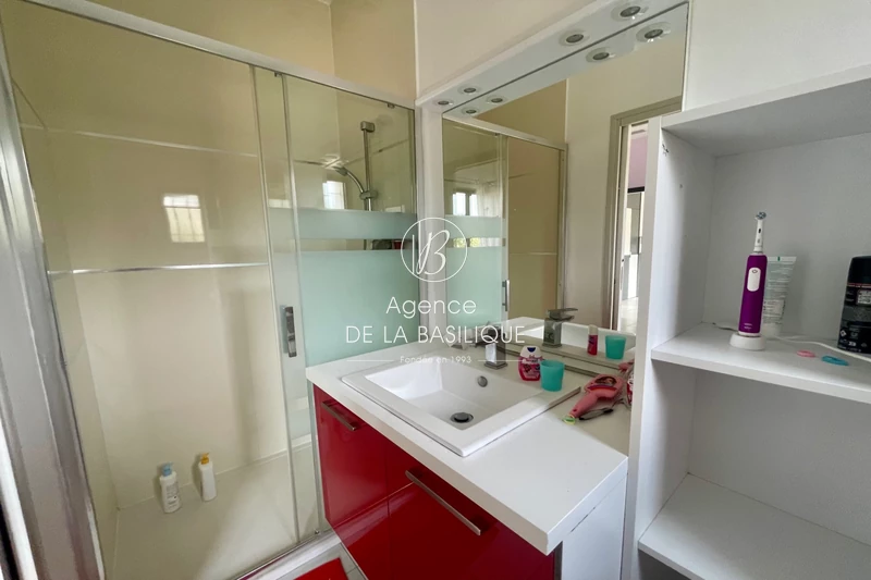 Vente maison contemporaine Saint-Maximin-la-Sainte-Baume  
