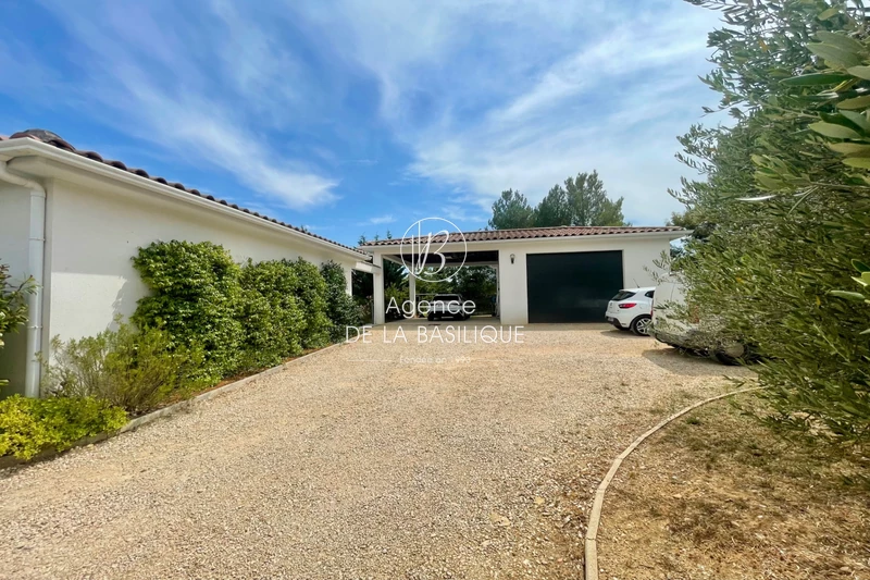 Vente maison contemporaine Saint-Maximin-la-Sainte-Baume  