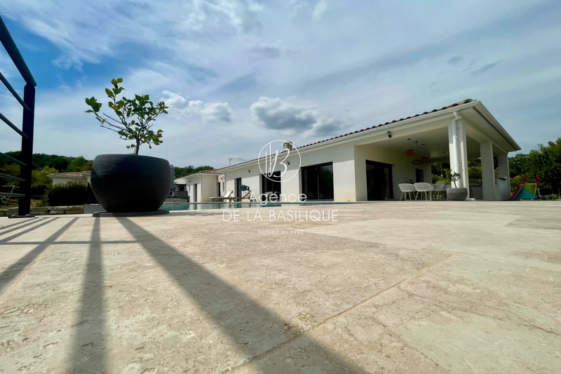 Vente maison contemporaine Saint-Maximin-la-Sainte-Baume  