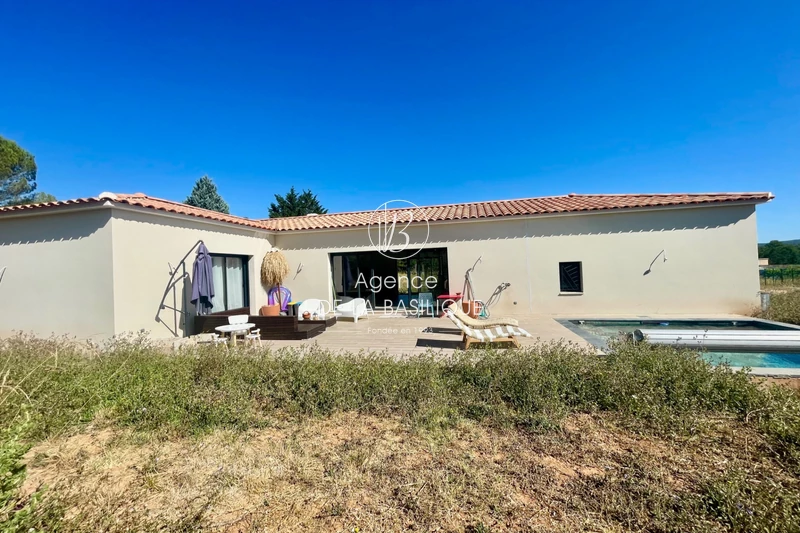 Photo n°11 - Vente Maison villa contemporaine Saint-Maximin-la-Sainte-Baume 83470 - 575 000 €