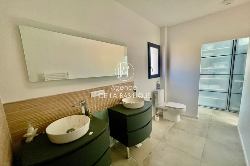 Photo n°7 - Vente Maison villa contemporaine Saint-Maximin-la-Sainte-Baume 83470 - 575 000 €