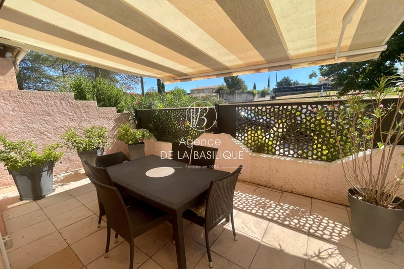 Photo n°2 - Vente maison Saint-Maximin-la-Sainte-Baume 83470 - 298 000 €