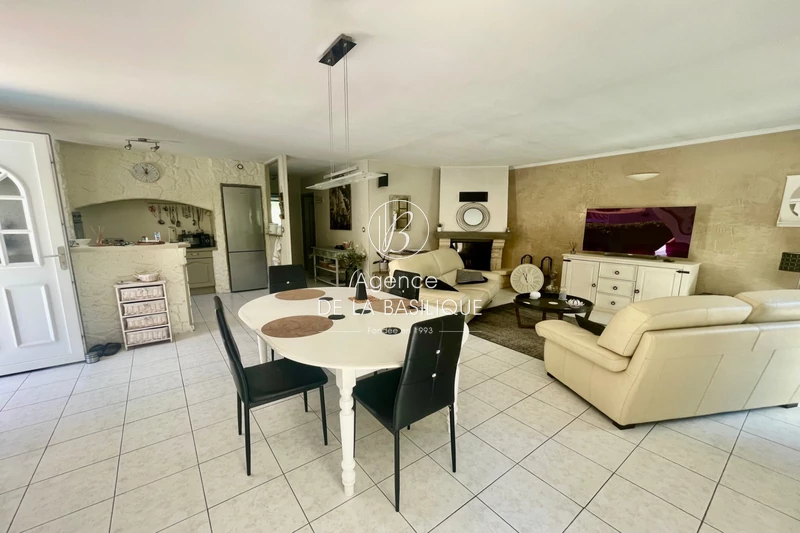 Photo n°4 - Vente maison Saint-Maximin-la-Sainte-Baume 83470 - 298 000 €