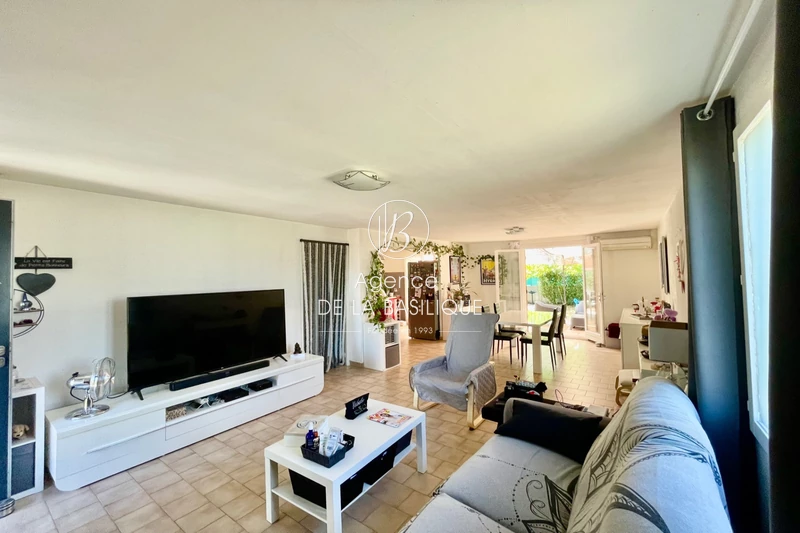 Photo n°3 - Vente maison Saint-Maximin-la-Sainte-Baume 83470 - 365 000 €