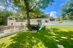 Photos  Maison à vendre Saint-Maximin-la-Sainte-Baume 83470