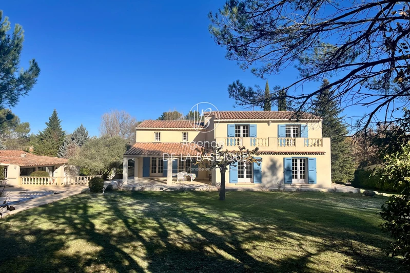 Photo n°1 - Vente maison Saint-Maximin-la-Sainte-Baume 83470 - 735 000 €