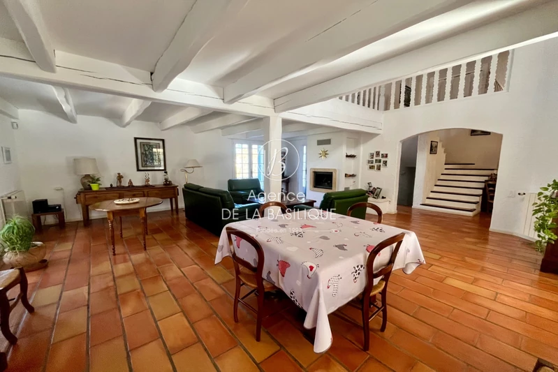 Photo n°7 - Vente maison Saint-Maximin-la-Sainte-Baume 83470 - 735 000 €