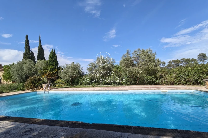 Vente maison en pierre Ollières  