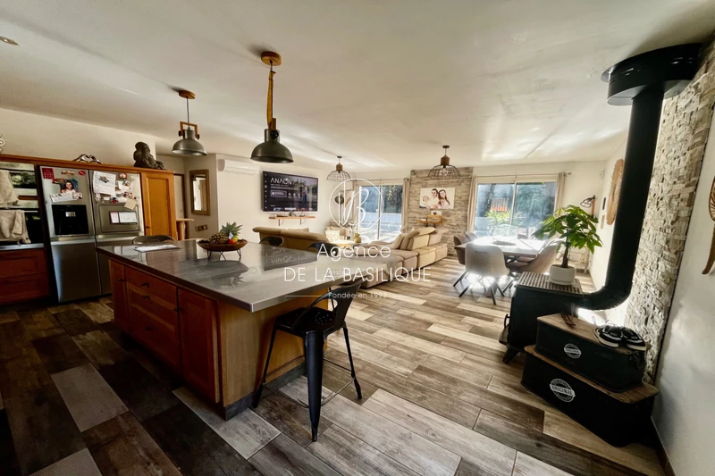 Photo n°3 - Vente maison Saint-Maximin-la-Sainte-Baume 83470 - 635 000 €