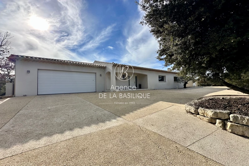 Vente villa contemporaine Ollières  