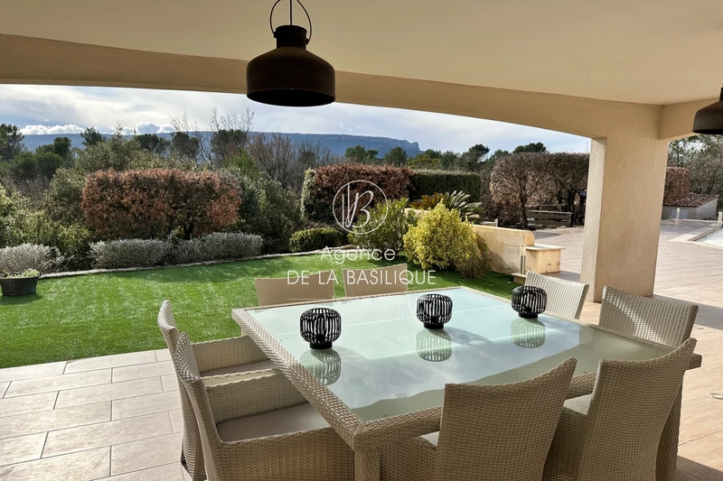 Vente villa contemporaine Ollières  