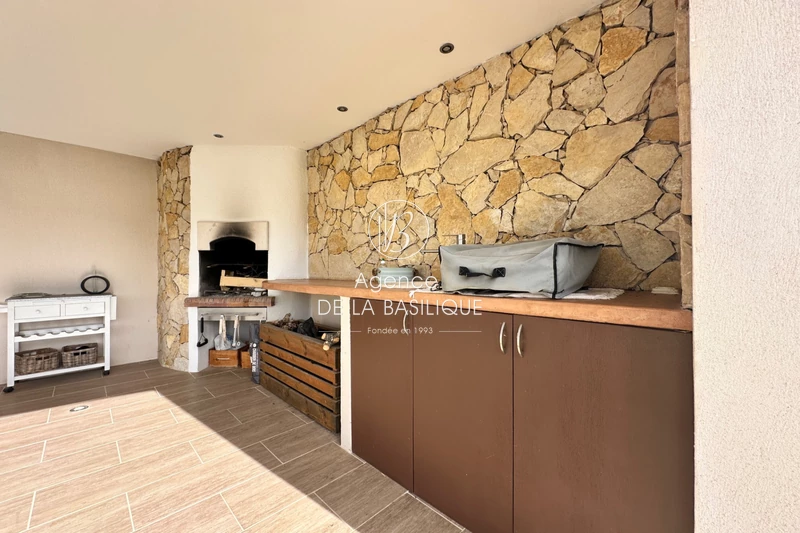 Vente villa contemporaine Ollières  