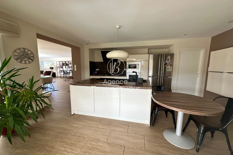 Vente villa contemporaine Ollières  