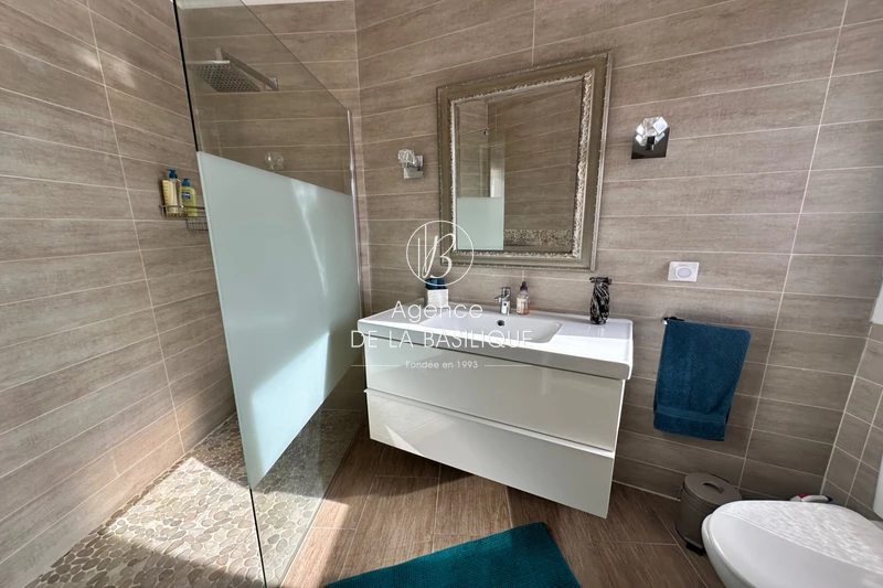 Vente villa contemporaine Ollières  