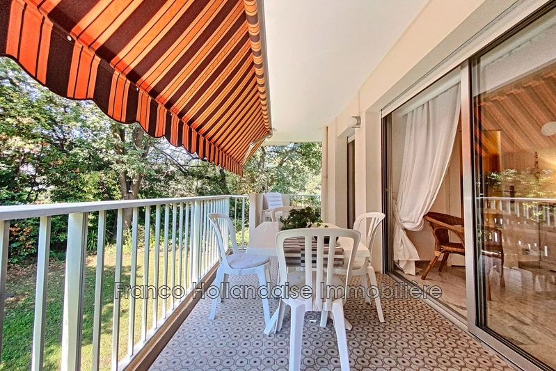 appartement  studio  Antibes Mi-hauteurs  28 m² -   