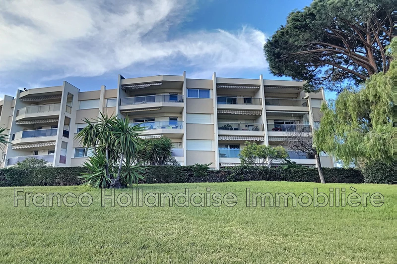 Location appartement Antibes  