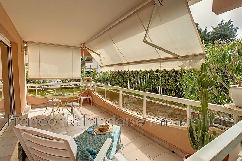 Photo Apartment Antibes Proche plages,   to buy apartment  2 rooms   50&nbsp;m&sup2;