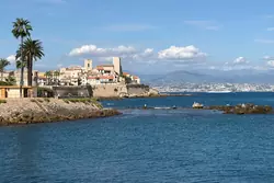 Appartement 2 pièces 46 m² · à Antibes · 46 m² · 309 000 €