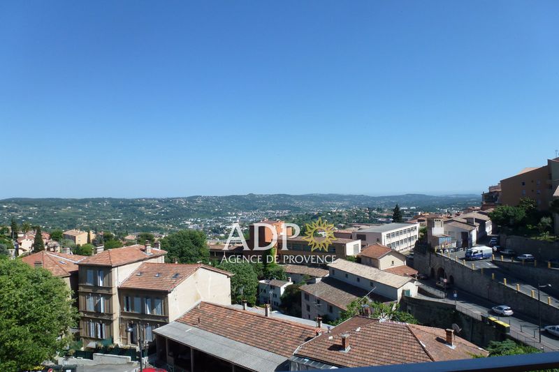 Photo Appartement Grasse Hauteur, Location appartement 3 pièces 67 m²