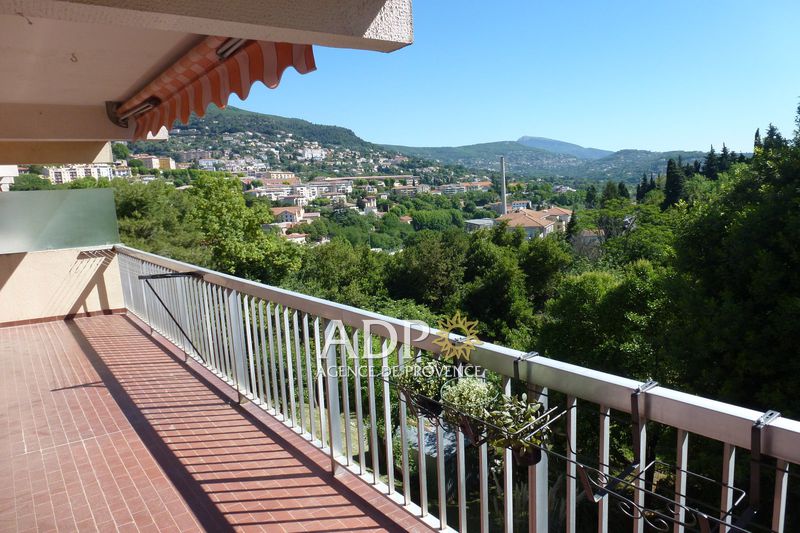 Photo Appartement Grasse Saint claude, Location appartement 2 pièces 54 m²