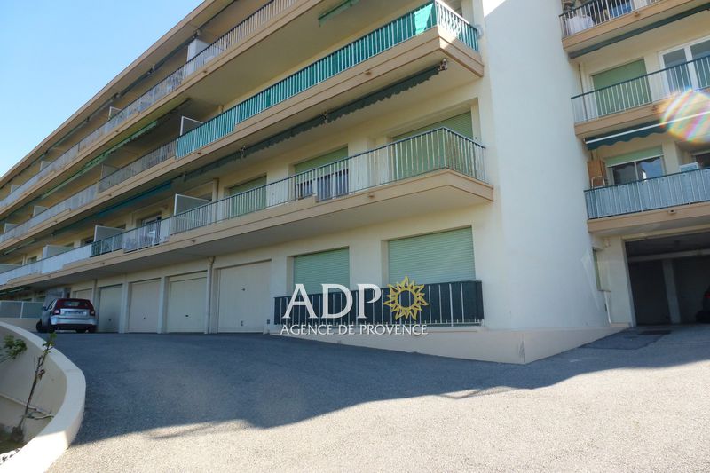 Photo Appartement Grasse Location appartement 1 pièce 37 m²
