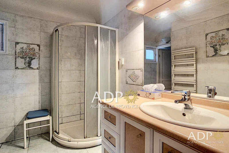 Location appartement Roquefort-les-Pins  