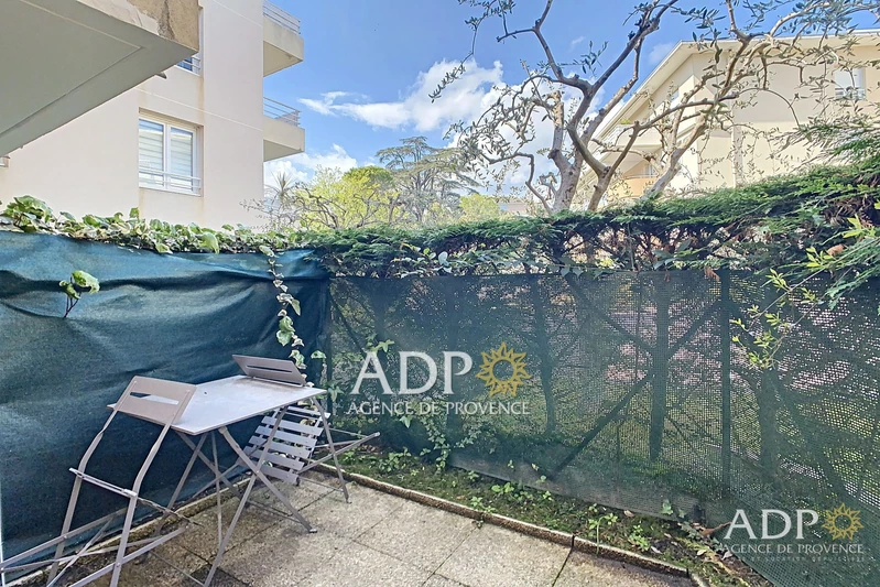 Location appartement Grasse  