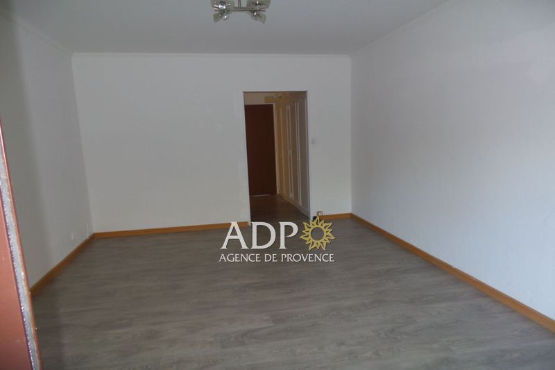 Photo Appartement Peymeinade Location appartement 1 pièce 24 m²