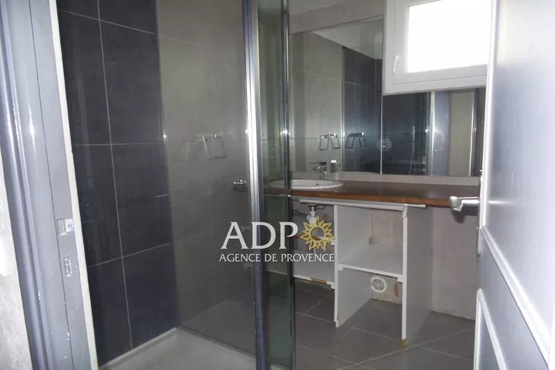 Location appartement Grasse  