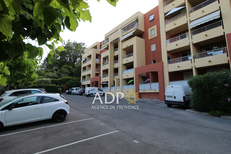 Photo Appartement Grasse Location appartement 3 pièces 68 m²