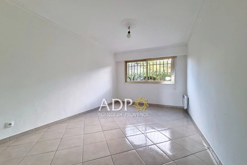 Location appartement Grasse  