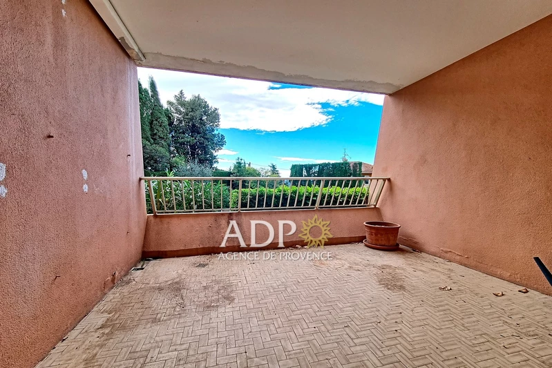 Location appartement Grasse  
