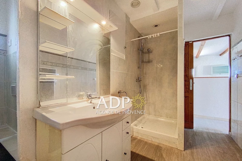 Location appartement Grasse  