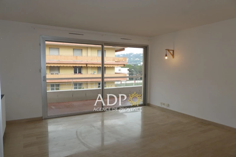 Location appartement Le Cannet  
