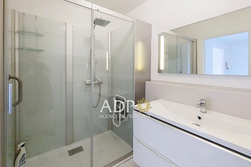 Location appartement Grasse  