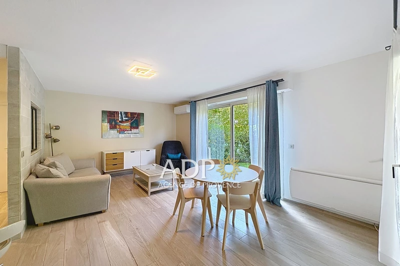 Location appartement Valbonne  