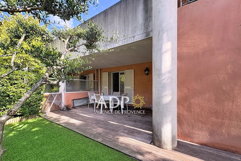 Location appartement Valbonne  