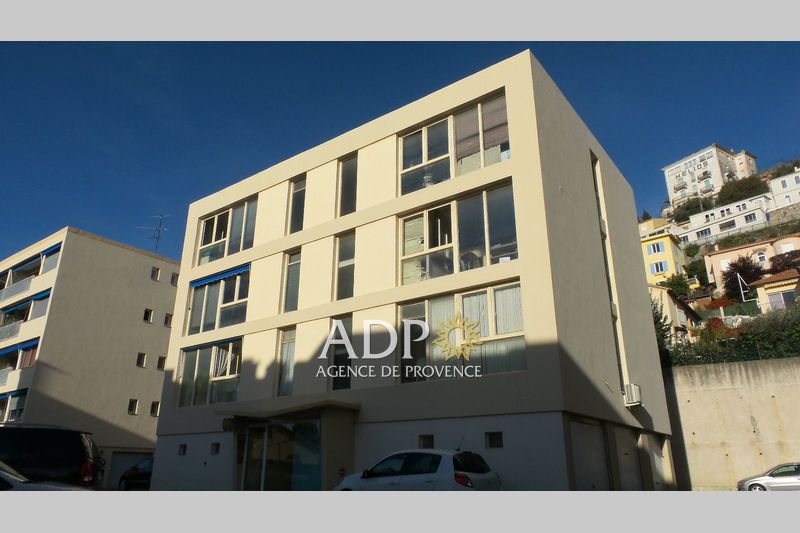 vente Location local commercial bureaux Grasse Centre-ville Bureaux Grasse Centre-ville, Professionnel bureaux 21 m²