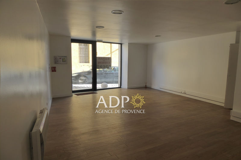Photo Murs boutique Grasse Centre-ville, Professionnel murs boutique 40 m²