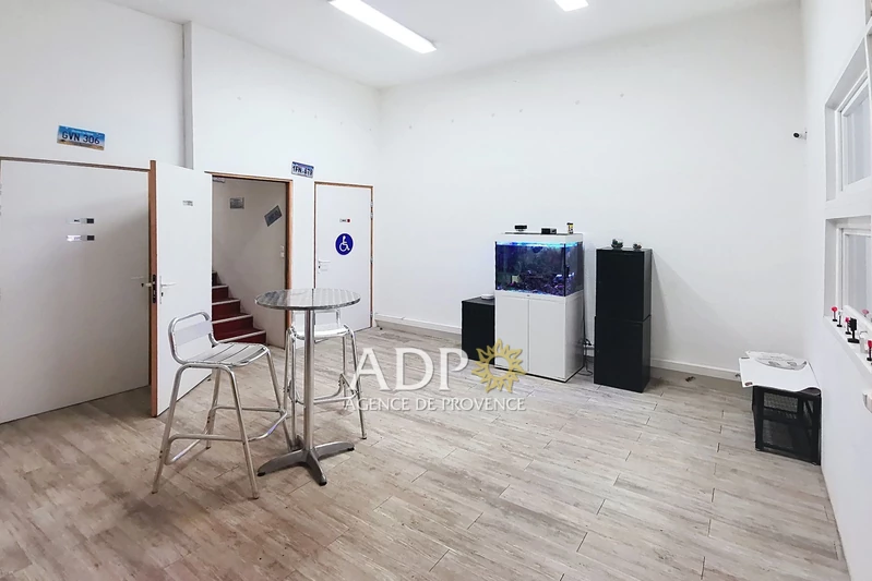 Professionnel local commercial Grasse  