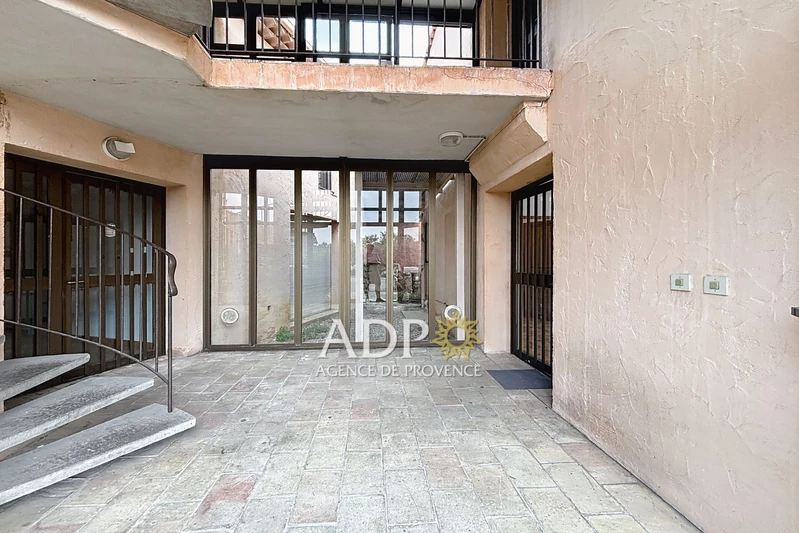 Professionnel local commercial Châteauneuf-Grasse Professionnel local commercial Châteauneuf-Grasse