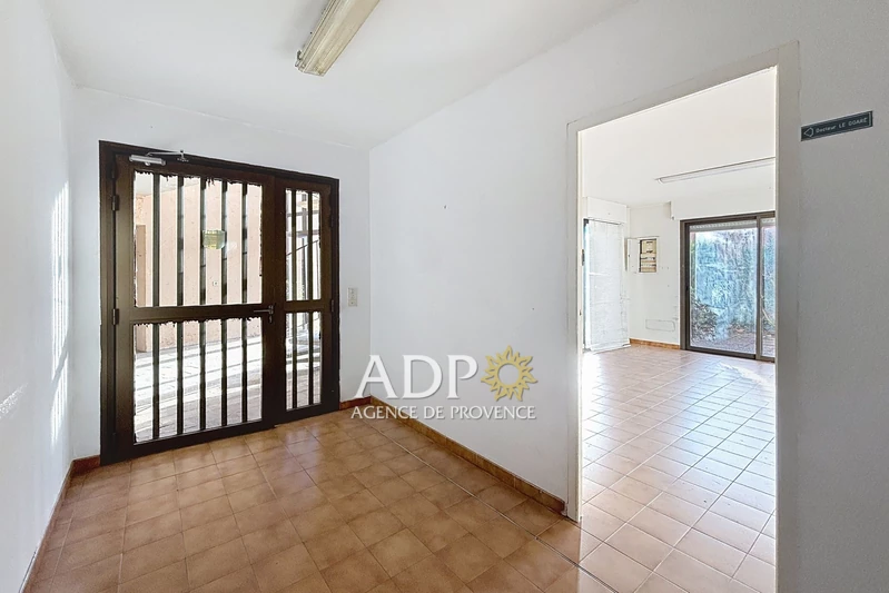 Professionnel local commercial Châteauneuf-Grasse Professionnel local commercial Châteauneuf-Grasse