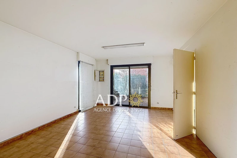 Professionnel local commercial Châteauneuf-Grasse Professionnel local commercial Châteauneuf-Grasse