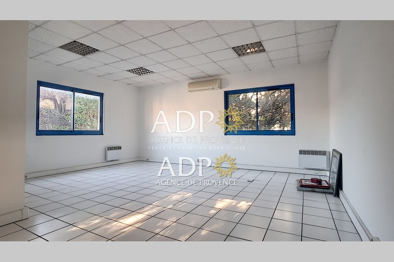 vente Location local commercial local professionnel Grasse Local professionnel Grasse Professionnel local professionnel 35 m²