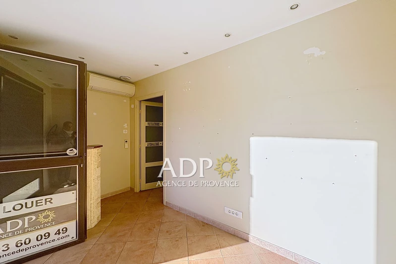 Professionnel local professionnel Valbonne  