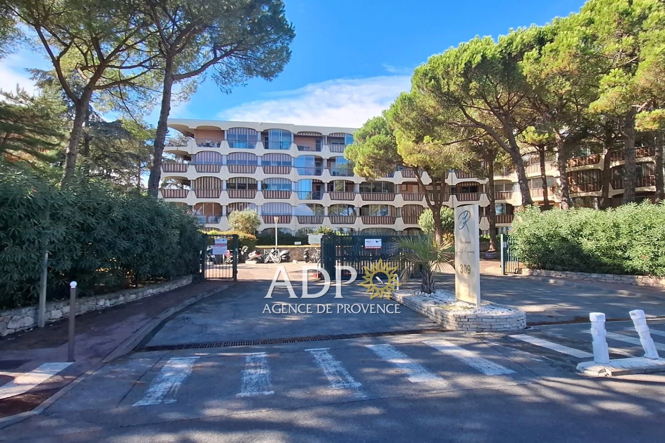 Box fermé mandelieu-la-napoule · 29 000 €