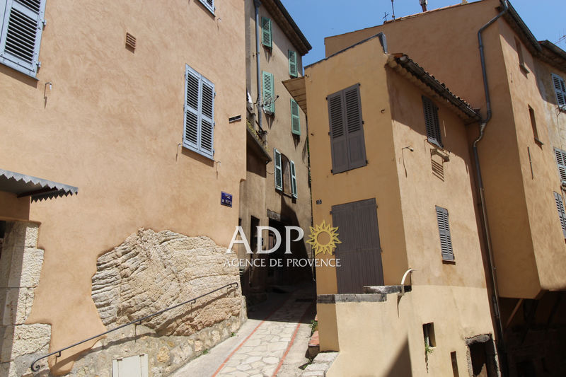 Photo Appartement Le Bar-sur-Loup achat appartement 2 pièces 55 m²