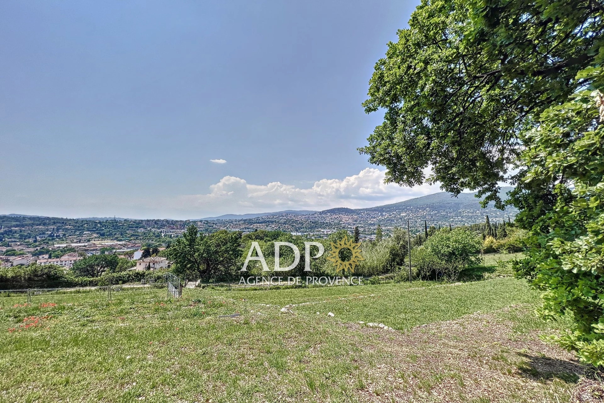 Maison 7 pièces 275 m² · à Grasse · 275 m² · 1 060 000 €