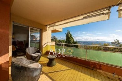 Appartement 3 pièces 96 m² · à Grasse · 96 m² · 315 000 €